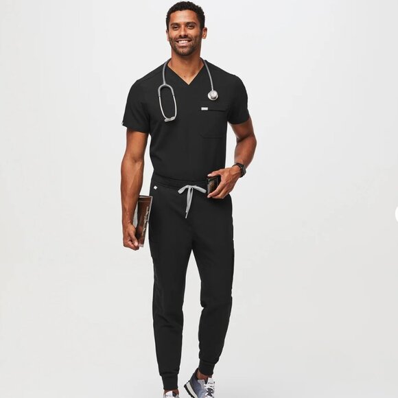 **NEW W TAGS** FIGS Tansen Cargo Utility Jogger Scrub Pants in BLACK - Picture 1 of 7